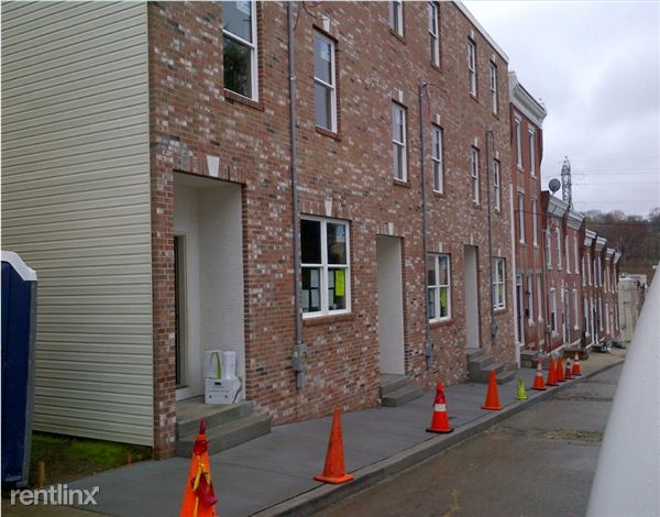 Primary Photo - 137 Kingsley St