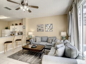 Building Photo - 2356 Silver Palm Dr