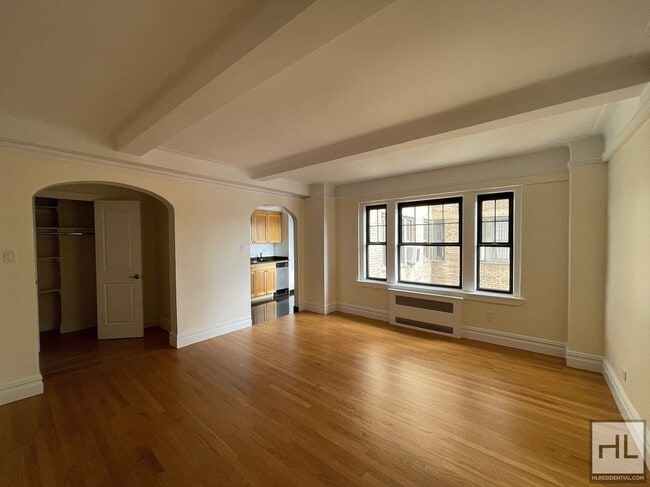 Building Photo - Christopher Street