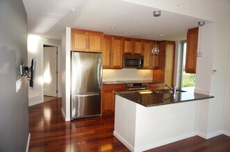 Building Photo - 10-40 Nouvelle Way