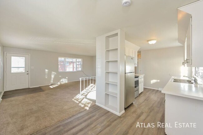 Foto del edificio - 8607 W 62nd Pl