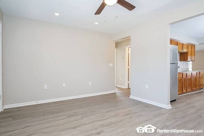 Foto del edificio - Newly renovated spacious 3 bed/2 bath, wit...