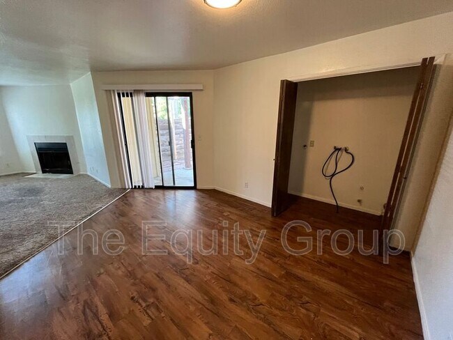 Foto del edificio - 4220 W Cypress Ave