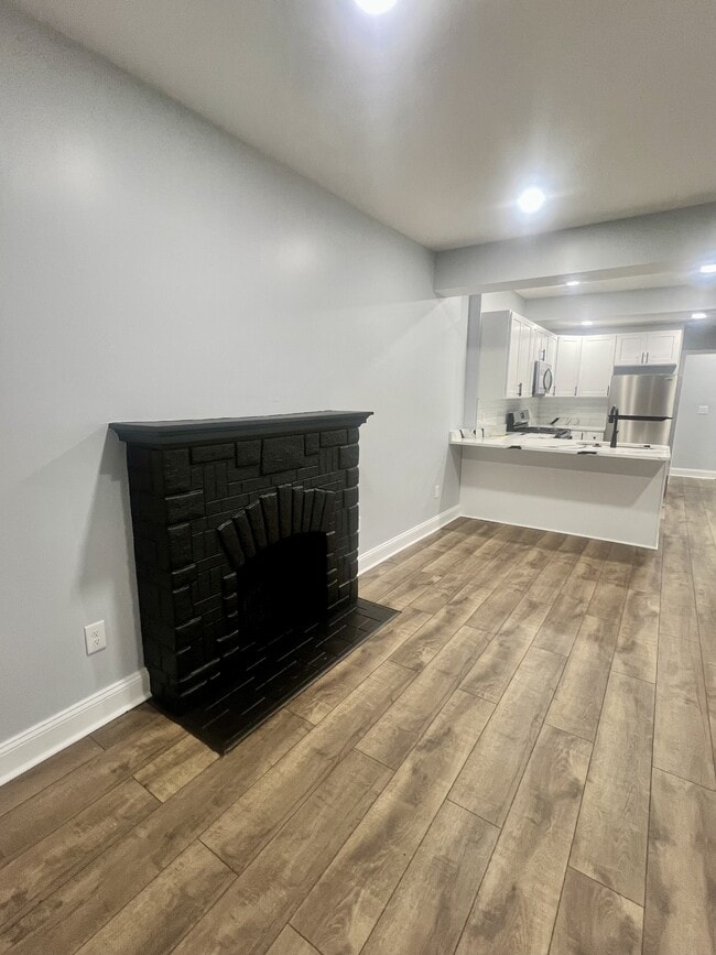 Foto del edificio - 2431 McElderry St