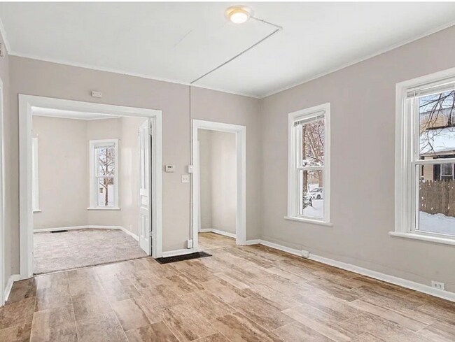 Foto del edificio - 1325 Buffalo Ave NE