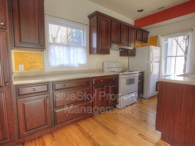 Foto del edificio - 211 5th St SW
