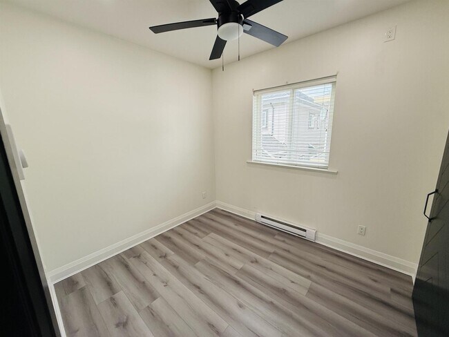 Photo du bâtiment - 7012-194B 194b St