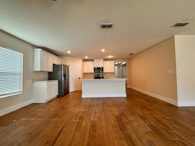 Foto del edificio - 2488 Beachview Dr
