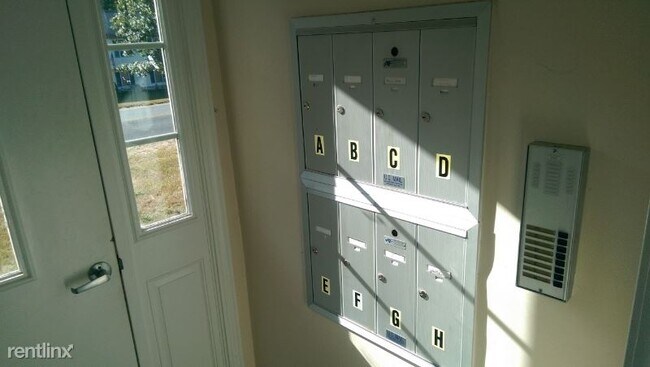 Foto del edificio - 17 Anderson Ave