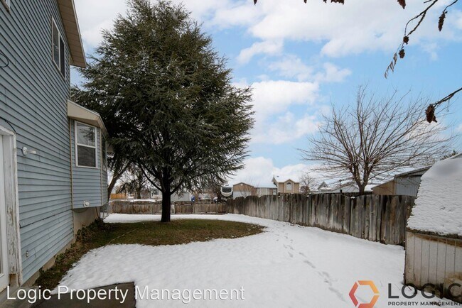 Building Photo - 5 br, 1.5 bath House - 4445 S 5720 W