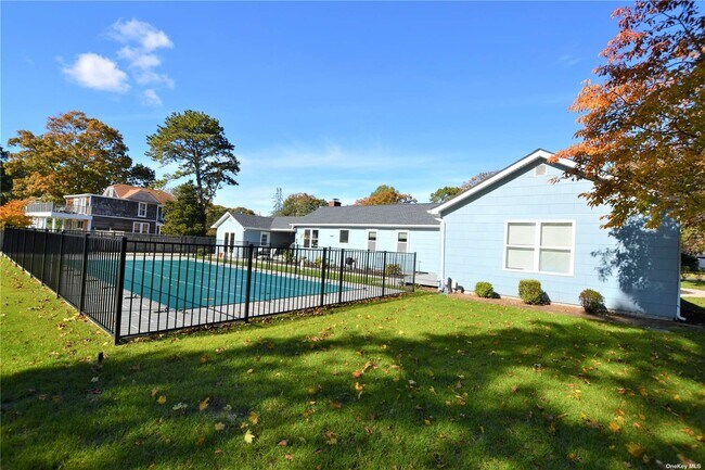Building Photo - 13 Argonne Rd W