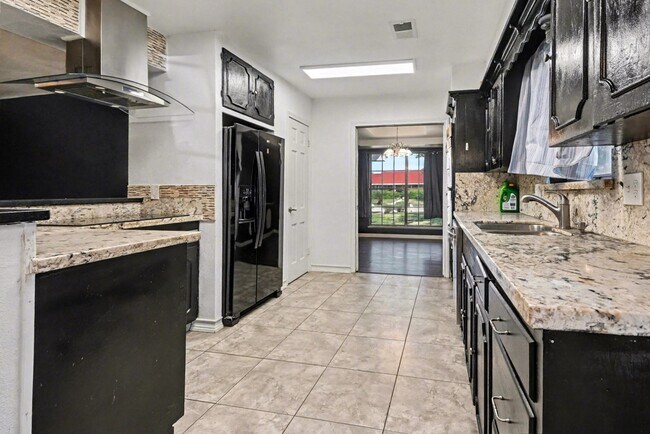 Foto del edificio - 5001 Glenhaven Dr