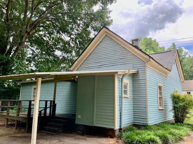 Foto del edificio - 580 Nantahala Ave