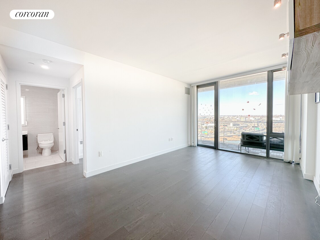 13105 40th Rd Unit 15B, Queens, NY 11354 Room for Rent in Queens, NY