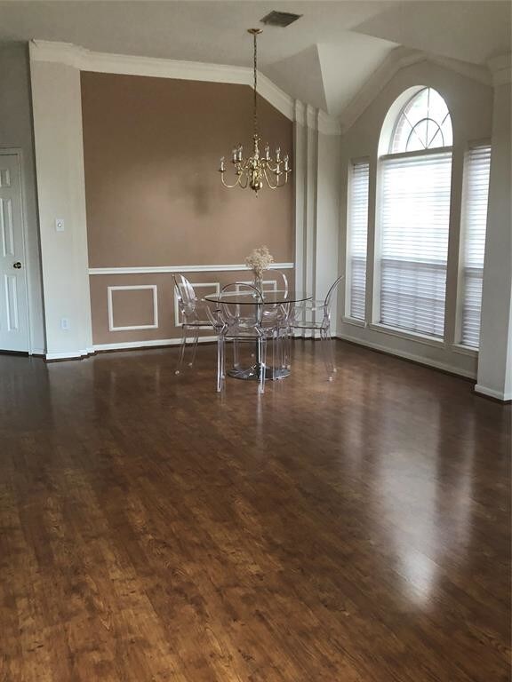 Building Photo - 9011 Cypress Square Dr