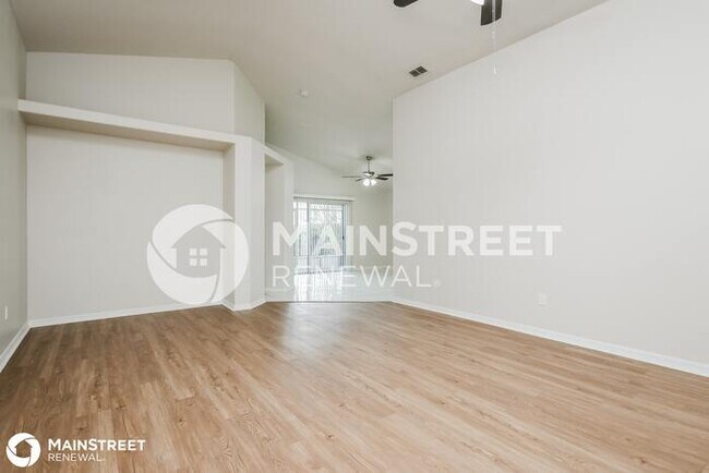 Building Photo - 2321 Paulette Dr