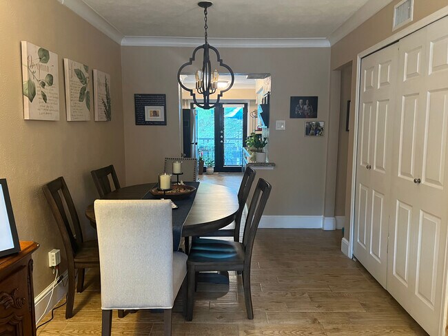 Dining room - 7732 Meadow Rd