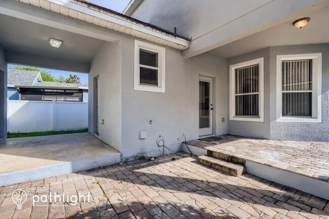 Building Photo - 7013 Cupseed Ln