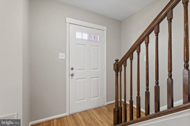 Foto del edificio - 941 Sherwood Ct