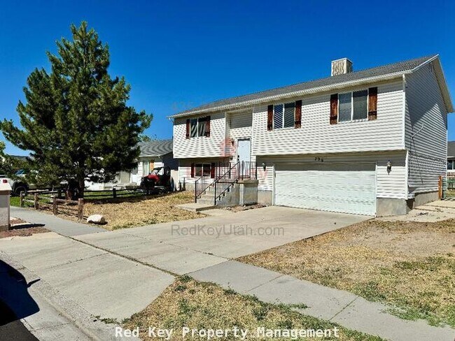 Building Photo - 350 W Single Family Home