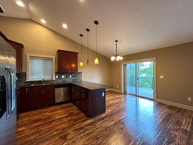 Foto del edificio - Gorgeous 3Bd/2Ba Upgraded Single Family Ho...