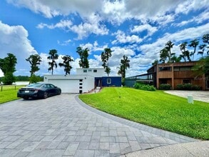 Building Photo - 18200 Cypress Cove Ln