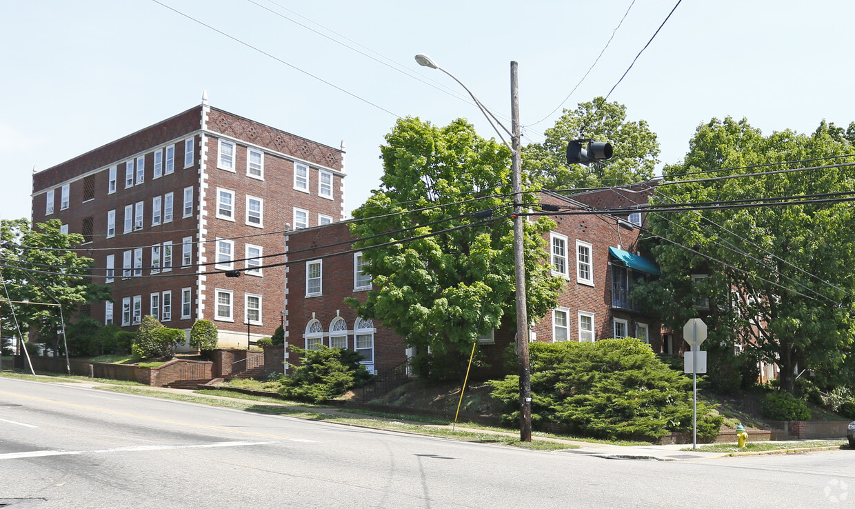 Primary Photo - Fort Sanders Manor