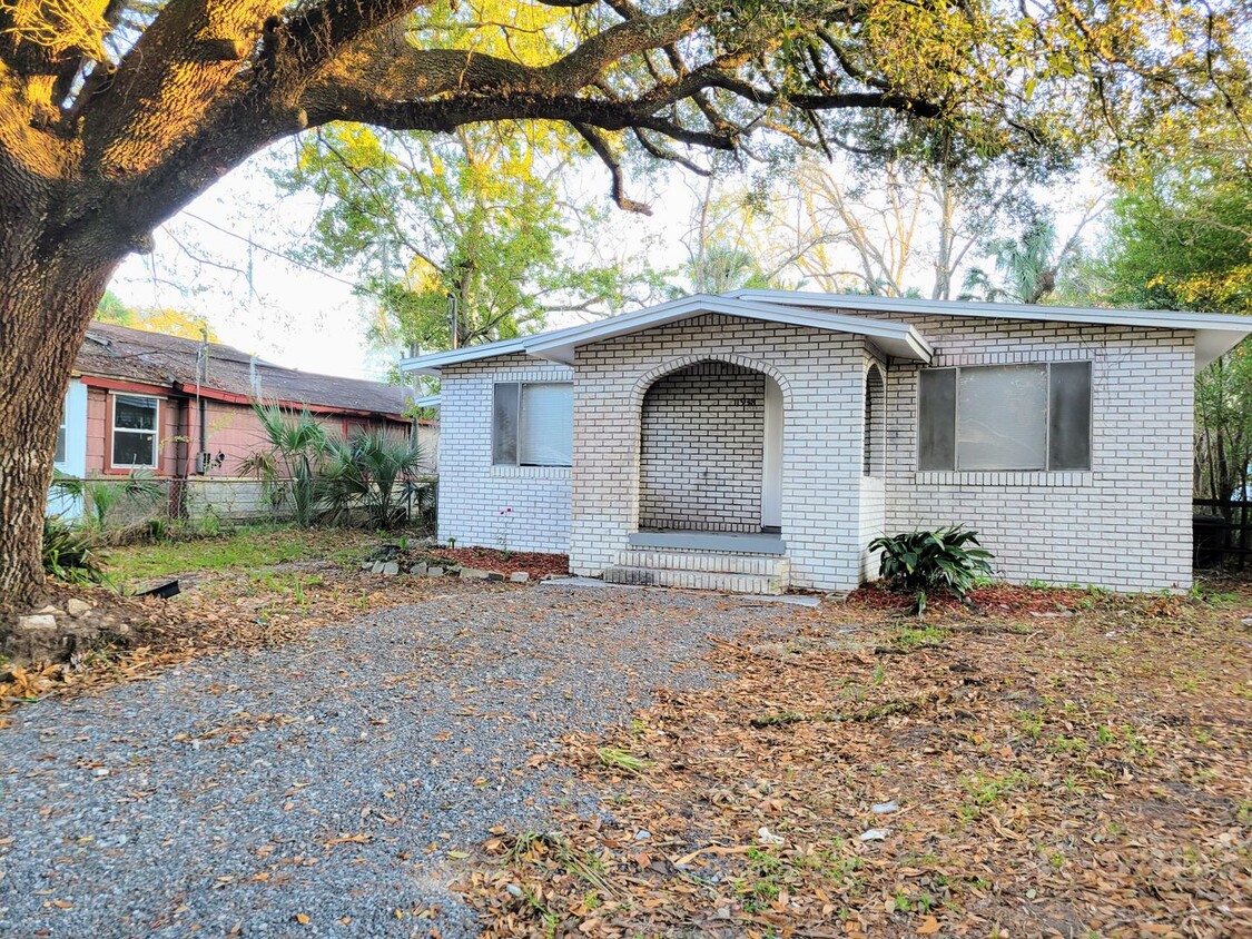 Foto principal - Beautiful 3/2 House for Rent