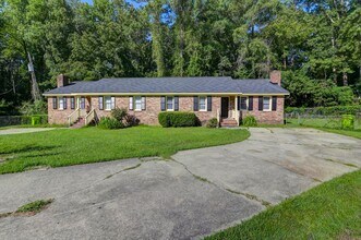 Building Photo - 14 Highgate Ct