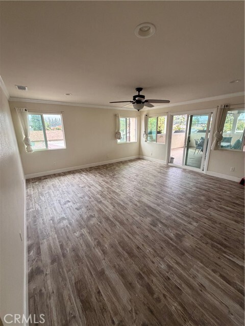 Foto del edificio - 1016 N Vernon Ave