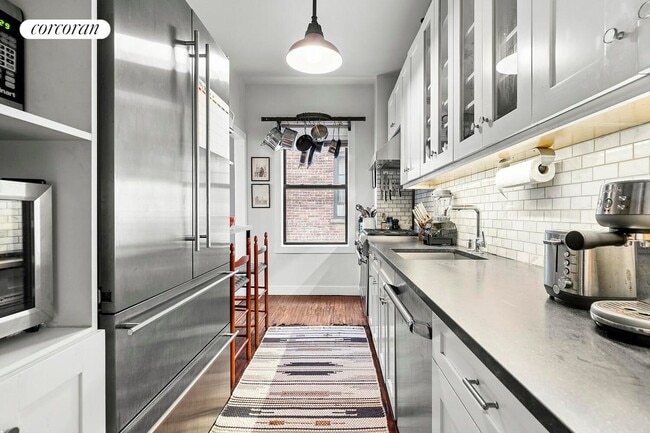 Foto del edificio - 875 W 181st St