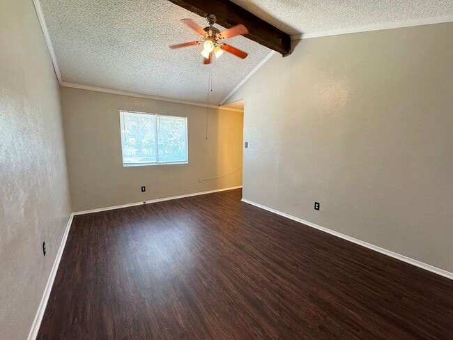Building Photo - 1107 Spearson Ln