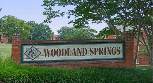 Foto del edificio - Woodland Springs