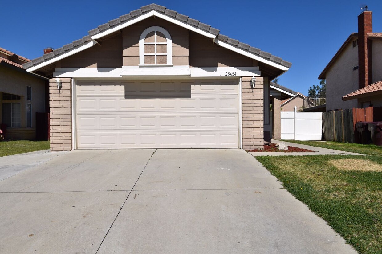 Primary Photo - 25454 Moorland Rd