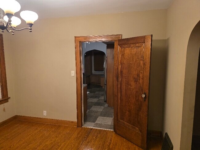 Foto del edificio - 727 S Rotherwood Ave