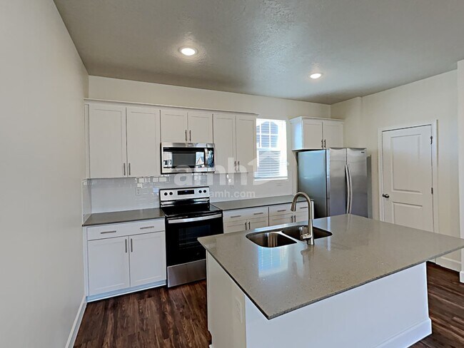 Building Photo - 11096 S Blue Bayou Drive