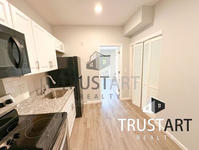 Foto del edificio - 2404 W Thompson St