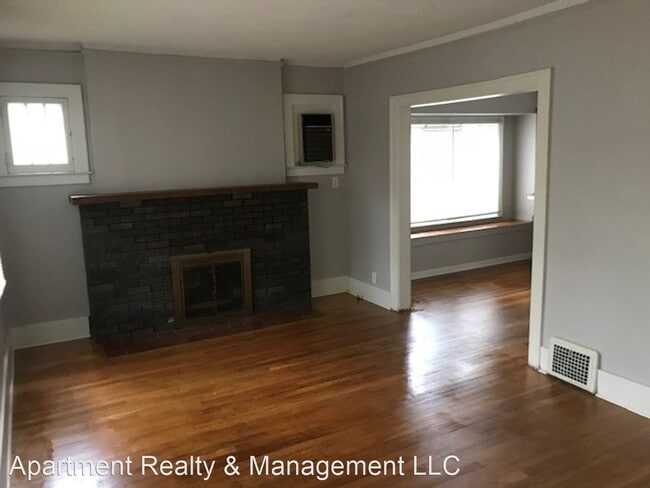 Building Photo - 3 br, 2 bath House - 253 Leroy Street