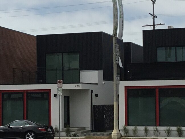 Building Photo - 479 Washington Blvd