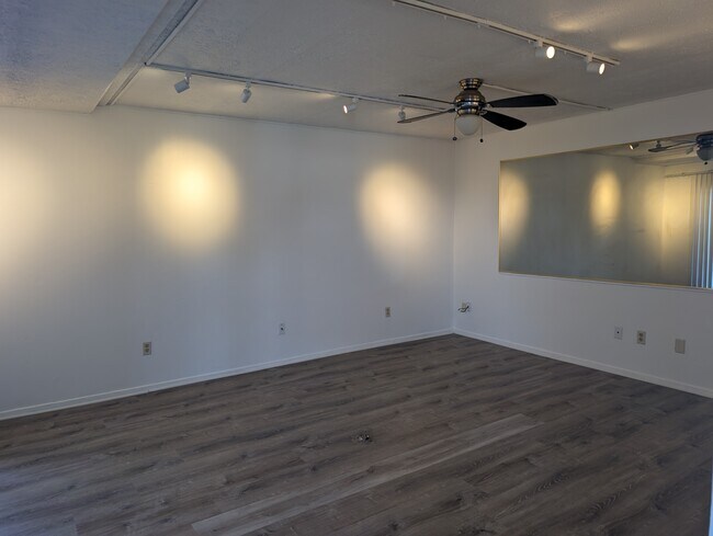 Photo - Warsaw Condo Unit 39