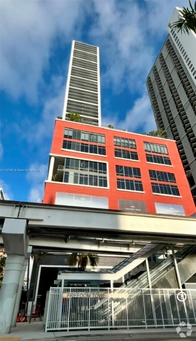 Building Photo - 159 NE 6th St