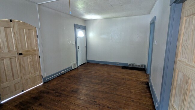 Foto del edificio - 1371 Stark Ave SW
