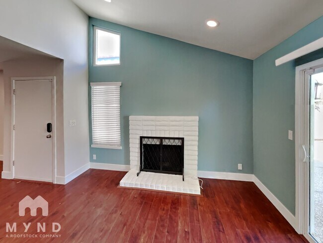 Foto del edificio - 5936 Marshwell Way