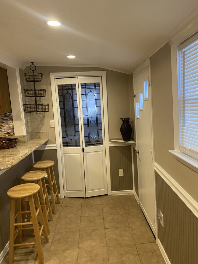 Entry (Laundry is behind the bifold doors) - 261 Wood St