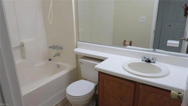 Building Photo - 5936 Senators Ct