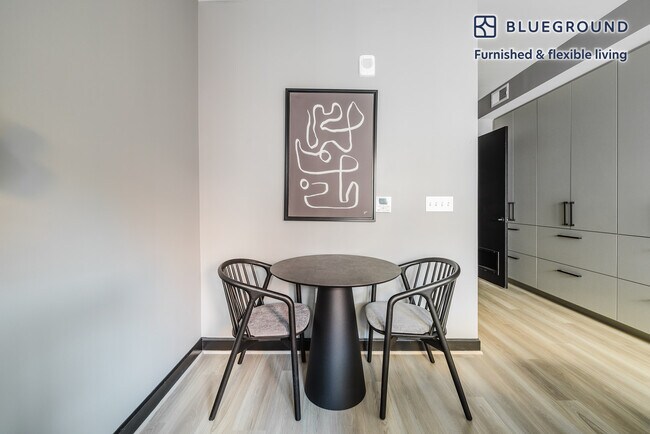 Foto del edificio - 1313 L St NW