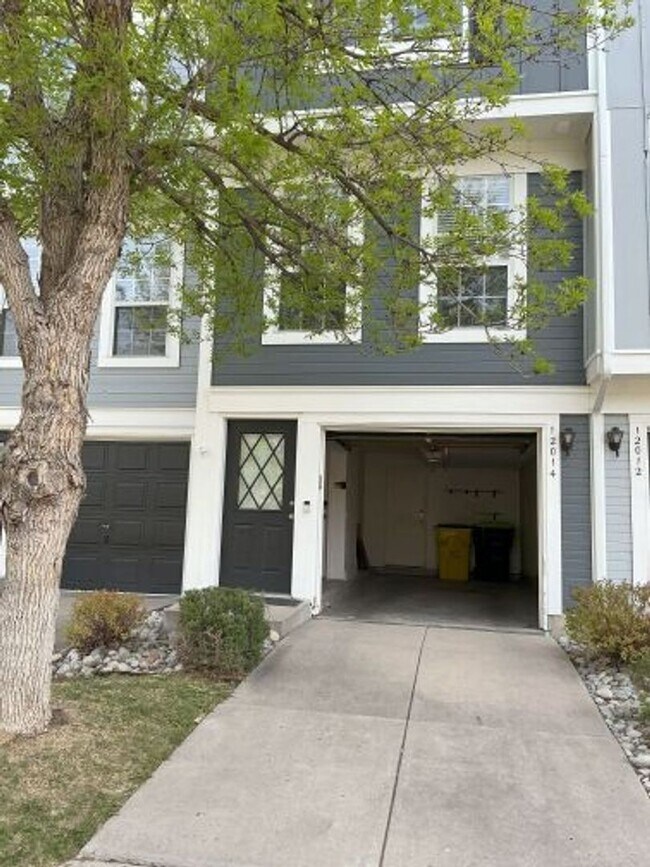 Foto del edificio - **Newly Upgraded Townhome**