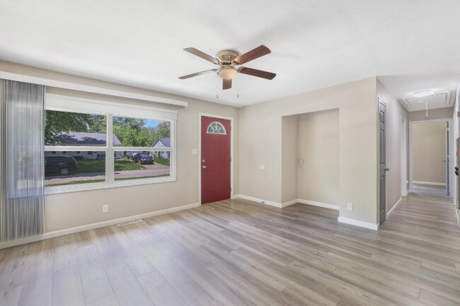 Building Photo - 1426 Holly Hill Dr