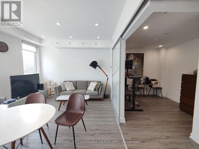 Photo du bâtiment - 1479 O'Connor Dr