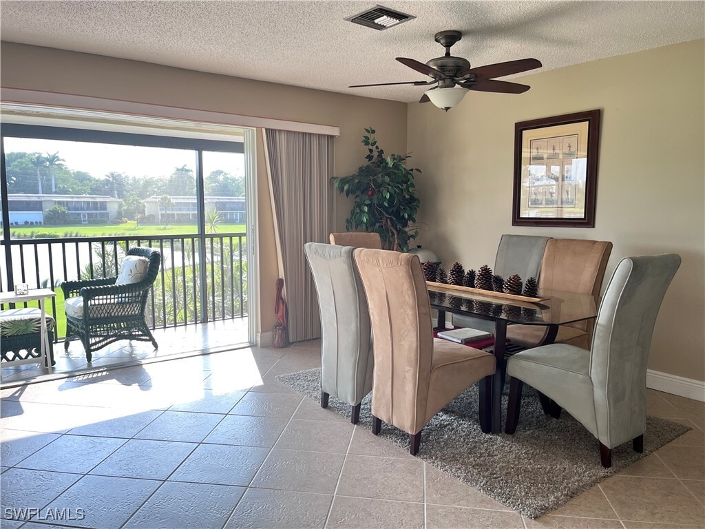 Primary Photo - 360 Palm Dr